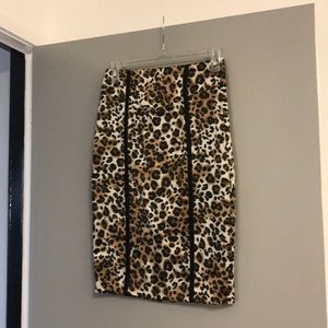 XOXO gold zipper back skirt 😻